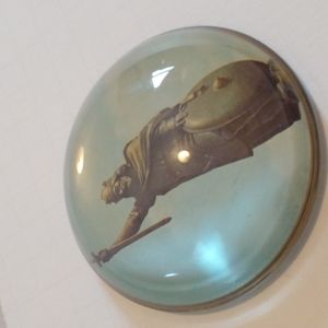 Alfred the King, who made peace in 878, dome paperweight by Nigel Pain. Used.